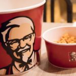 Настоящая причина, по которой KFC сменила название с Kentucky Fried Chicken