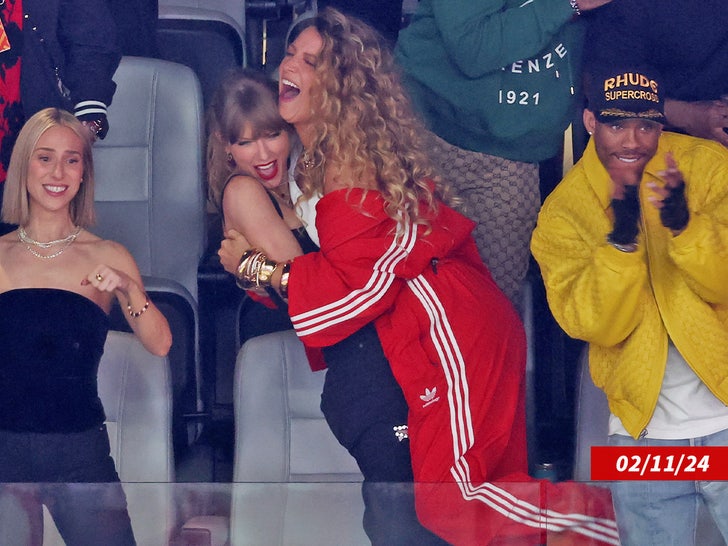 taylor swift blake lively sub getty swipe.