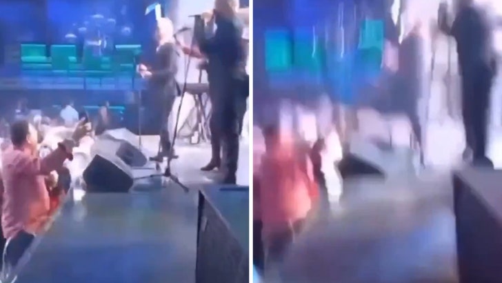 040825_roof_collapse-kal