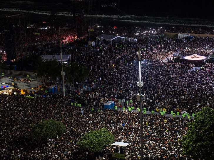 lady-gaga-concert-bomb-threat-sub-getty-1